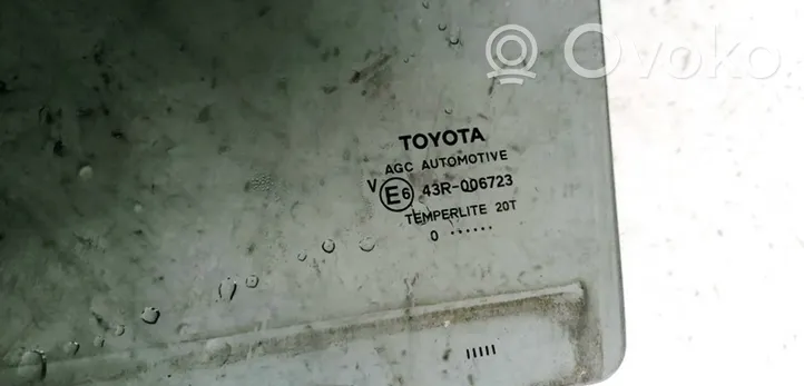 Toyota Avensis T270 Fenster Scheibe Tür hinten 