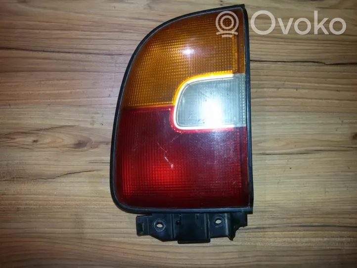 Toyota RAV 4 (XA10) Lampa tylna 