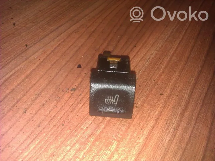 Opel Omega B1 Seat heating switch 90494416