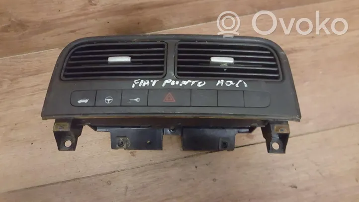 Fiat Punto (188) Griglia di ventilazione centrale cruscotto 735394582