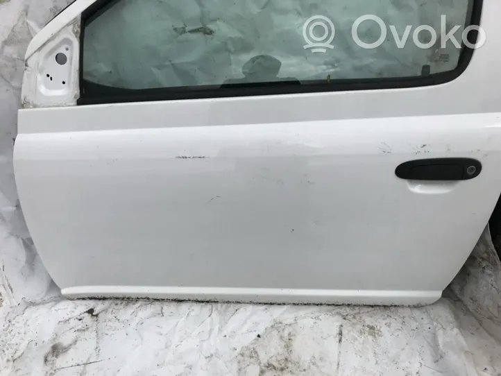 Toyota Yaris Drzwi przednie 