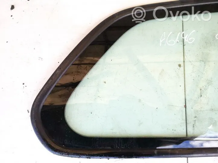 Nissan Primera Fenêtre latérale avant / vitre triangulaire 