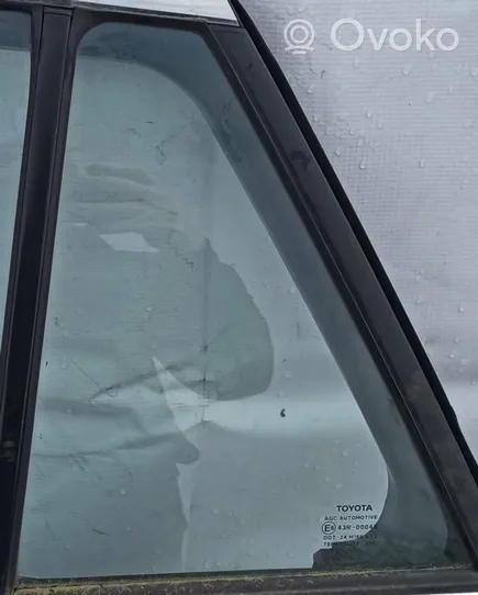 Toyota Avensis T270 Rear vent window glass Balta