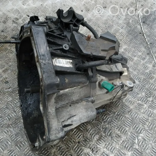 Renault Megane III Механическая коробка передач, 5 передач 7701700570