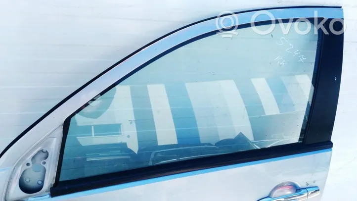 Mitsubishi Outlander Etuoven ikkunalasi, neliovinen malli sidabrine