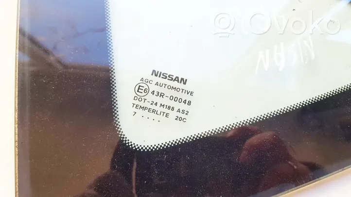Nissan Qashqai Finestrino/vetro retro 