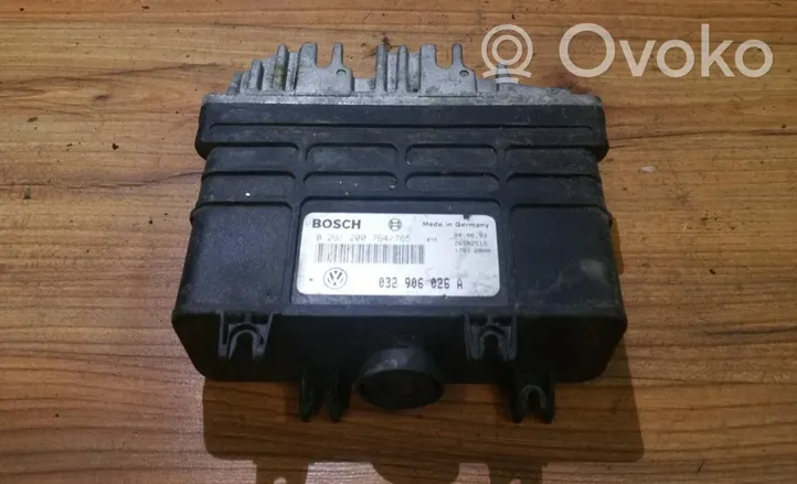 Volkswagen Golf III Engine control unit/module 0261200764