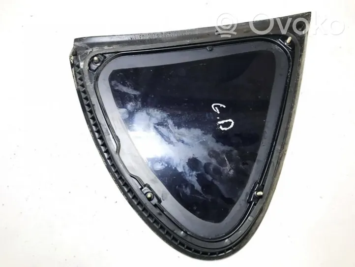 Chevrolet Tacuma Rear side window/glass 