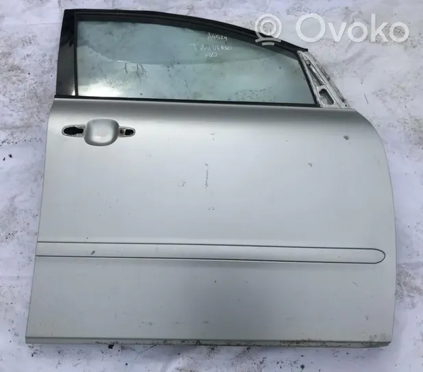 Toyota Avensis Verso Portiera anteriore sidabrines