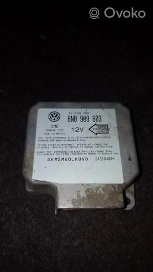 Volkswagen PASSAT B4 Turvatyynyn ohjainlaite/moduuli 6n0909603
