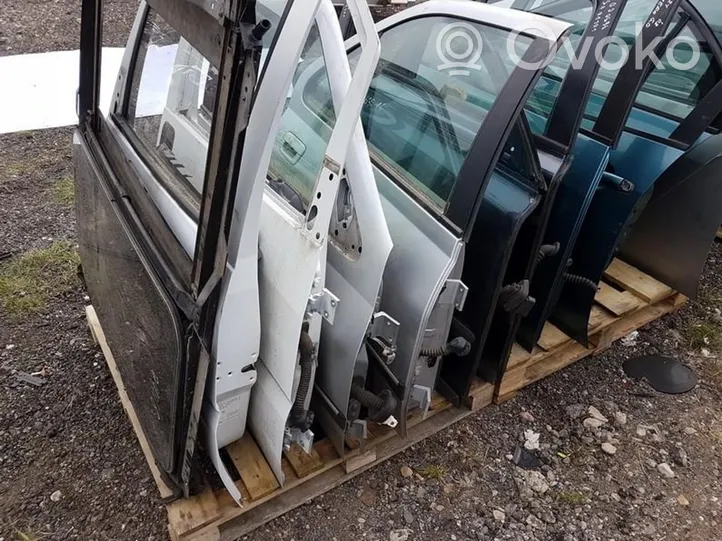 Peugeot Expert Drzwi przednie baltos