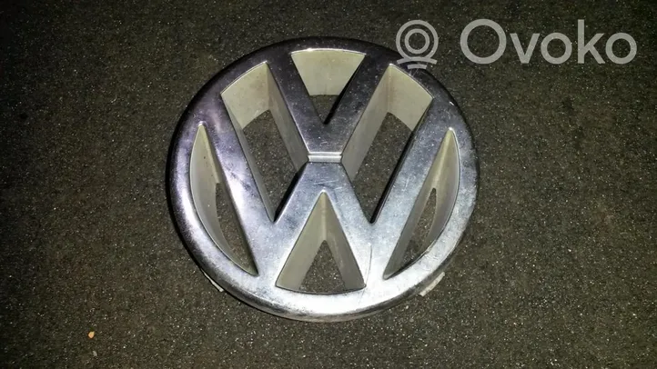 Volkswagen Golf III Manufacturer badge logo/emblem 3a0853601