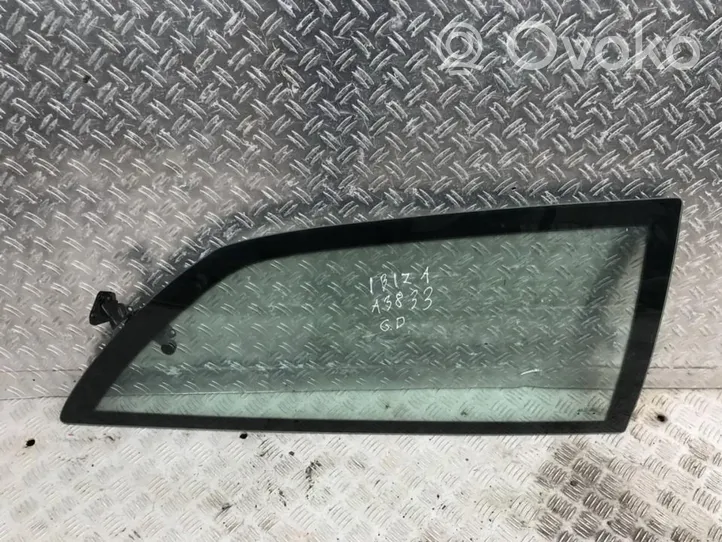 Seat Ibiza II (6k) Rear side window/glass 