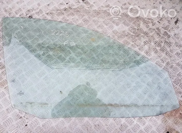 Volkswagen Golf IV Pagrindinis priekinių durų stiklas (keturdurio) 