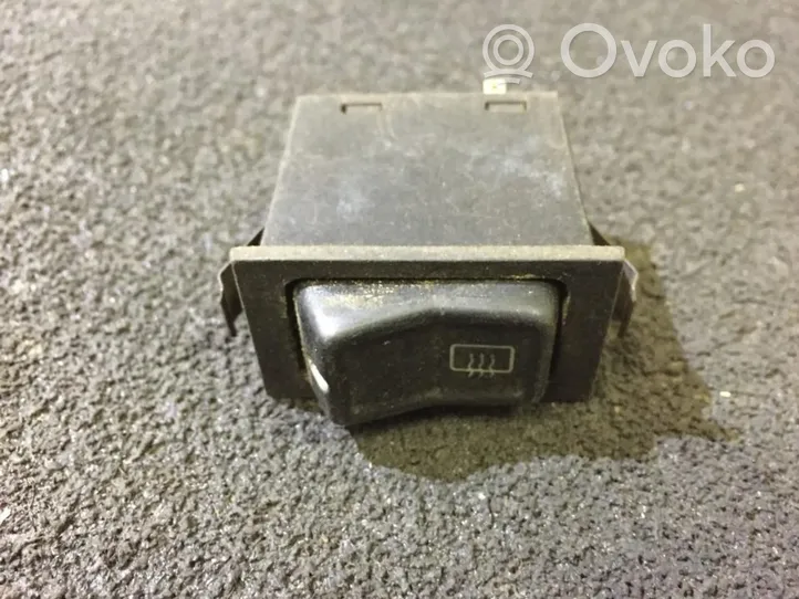 Volkswagen Golf I Przycisk / Przełącznik ogrzewania szyby przedniej / czołowej 321959621B