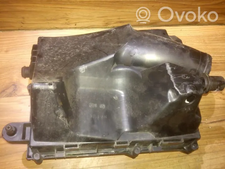 Opel Vectra C Boîtier de filtre à air 38213189