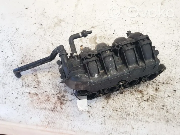 Volkswagen Polo III 6N 6N2 6NF Intake manifold 036129711