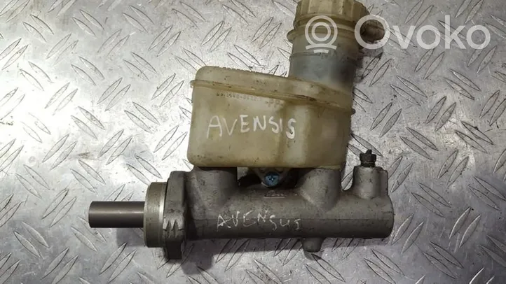 Toyota Avensis T220 Główny cylinder hamulca 03350884221