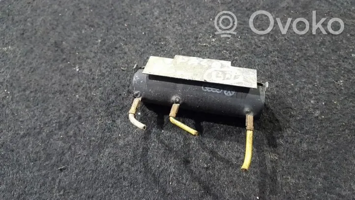 Volkswagen PASSAT B2 Heater blower motor/fan resistor 