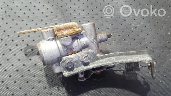 Subaru Impreza II Regulator siły hamowania 