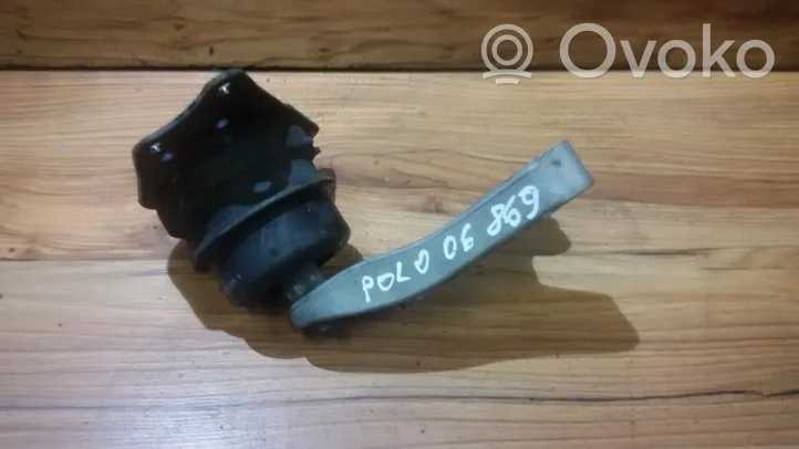 Volkswagen Polo IV 9N3 Supporto di montaggio del motore 6q0199185m