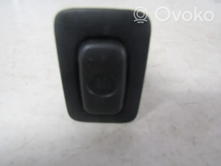 Mitsubishi Colt Fog light switch 9316n