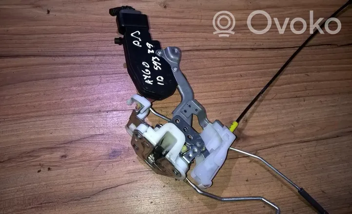 Toyota Aygo AB10 Front door lock 