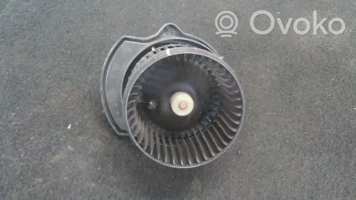 Toyota iQ Soplador/ventilador calefacción 