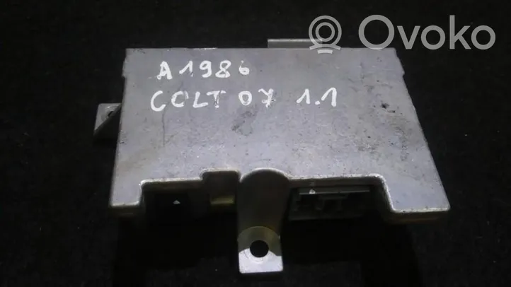 Mitsubishi Colt Calculateur moteur ECU 