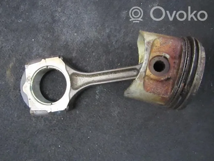 Renault Megane I Piston with connecting rod 