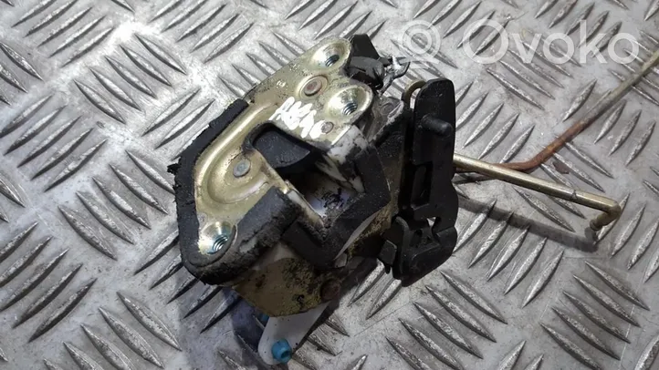 Hyundai Lantra II Rear door lock 