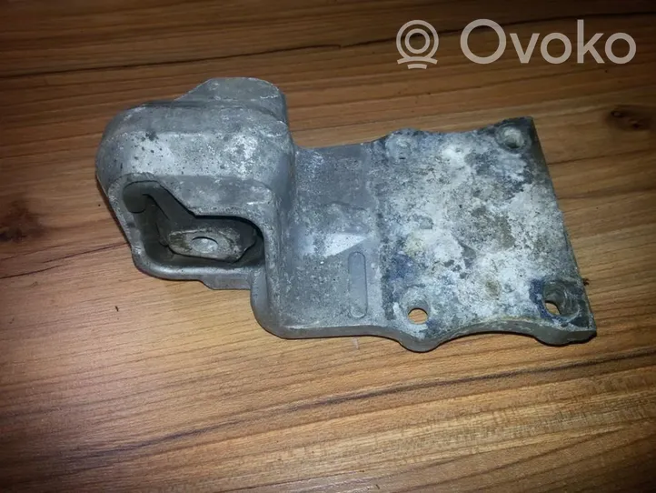 Opel Sintra Engine mount bracket 