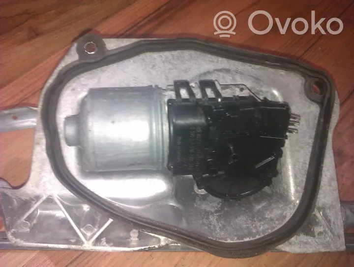 Opel Astra H Moteur d'essuie-glace 0390241538