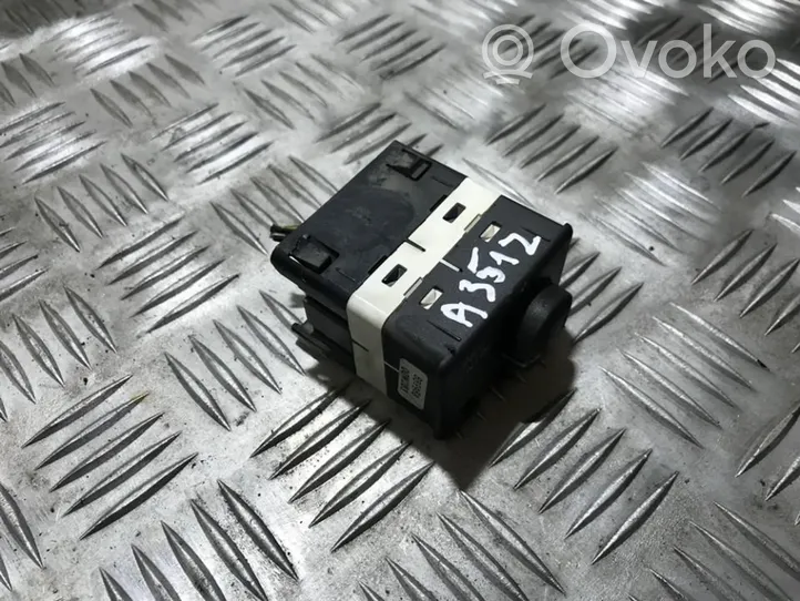 Volvo S40, V40 On-board computer control switch 889988