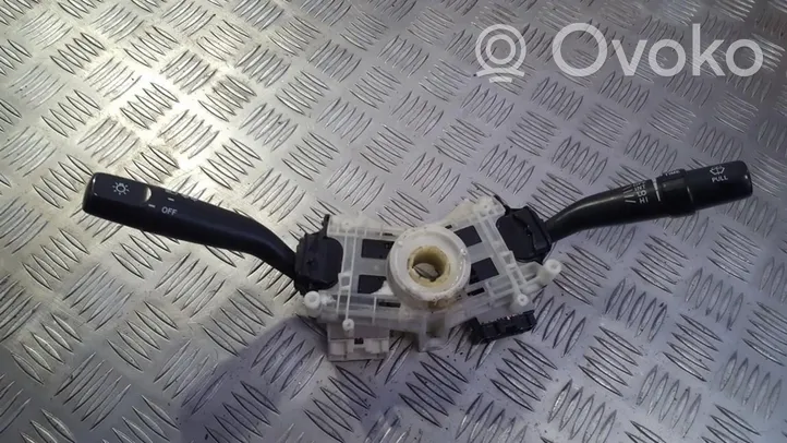 Toyota Prius (XW10) Leva/interruttore dell’indicatore di direzione e tergicristallo 8431047030