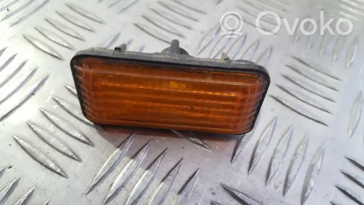 Volkswagen PASSAT B3 Front fender indicator light 357949117