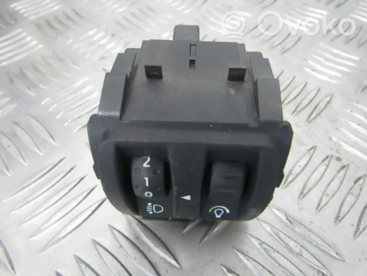 Renault Clio III Bouton commande réglage hauteur de phares 8200095495B