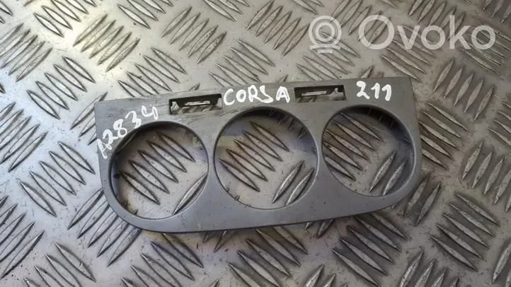 Opel Corsa D Otros repuestos del interior 13222597