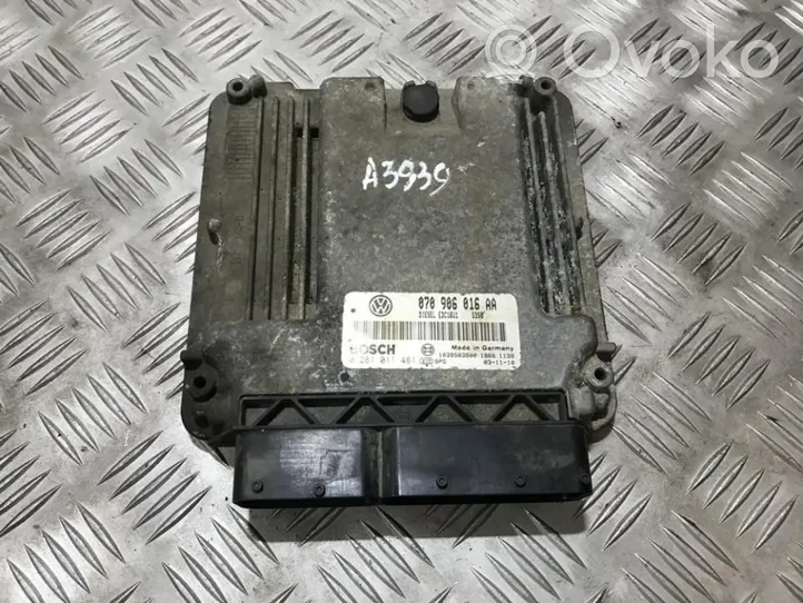 Volkswagen Touareg I Calculateur moteur ECU 0281011481