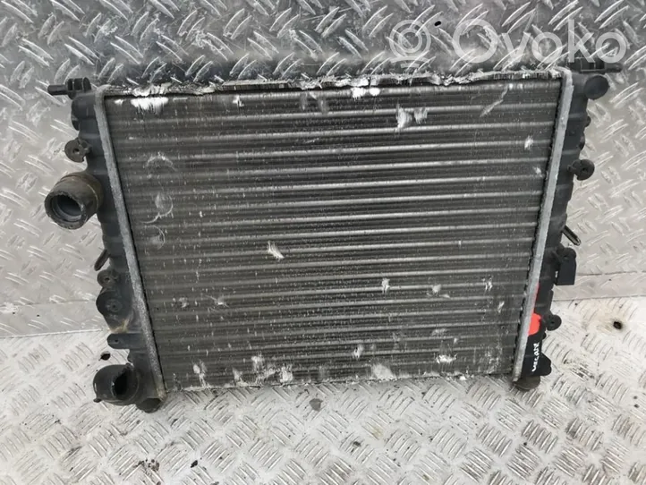 Renault Clio II Radiateur de refroidissement 8200125767