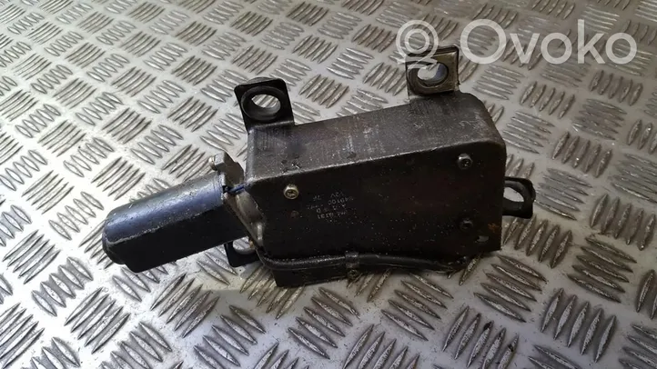 Mazda 323 Moteur d'essuie-glace arrière 8491001774