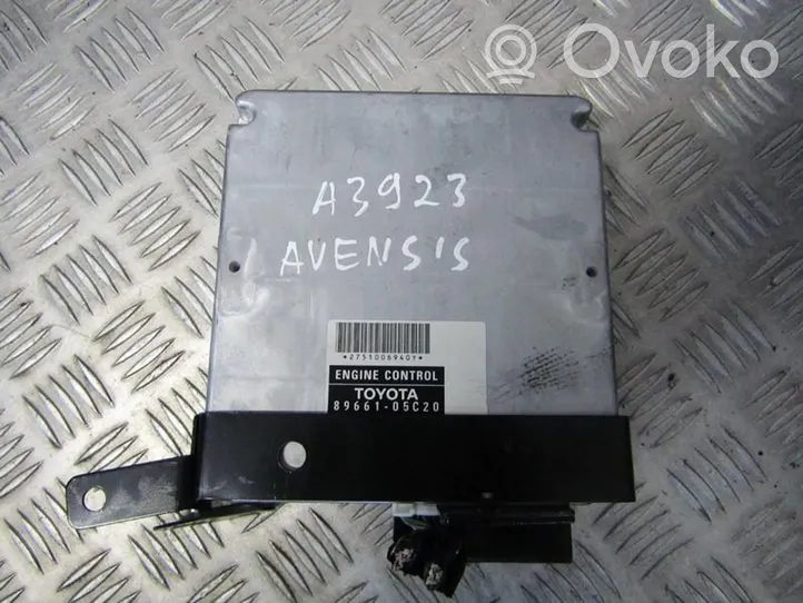 Toyota Avensis T250 Calculateur moteur ECU 8966105c20