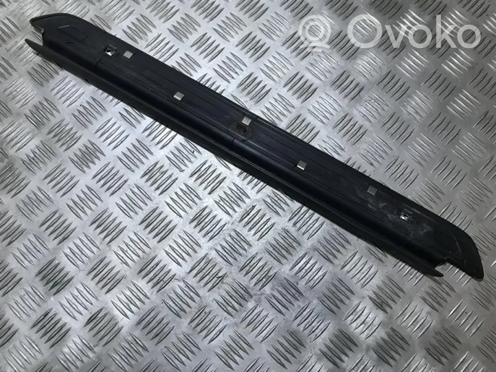 Volvo S40, V40 Takaoven kynnyksen suojalista 30818425