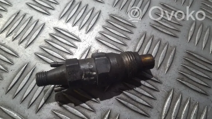 Peugeot 405 Injecteur de carburant kca17s42