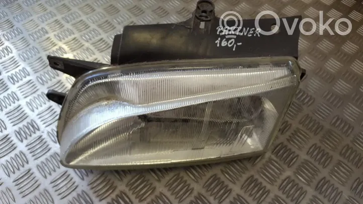 Citroen Berlingo Lampa przednia 9635683880