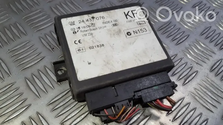 Opel Zafira A Door control unit/module 24437076