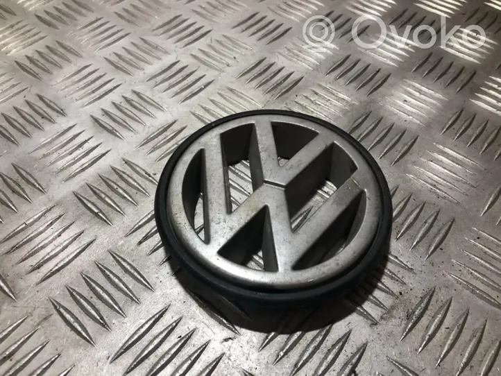 Volkswagen Golf III Logo, emblème, badge 321853601b