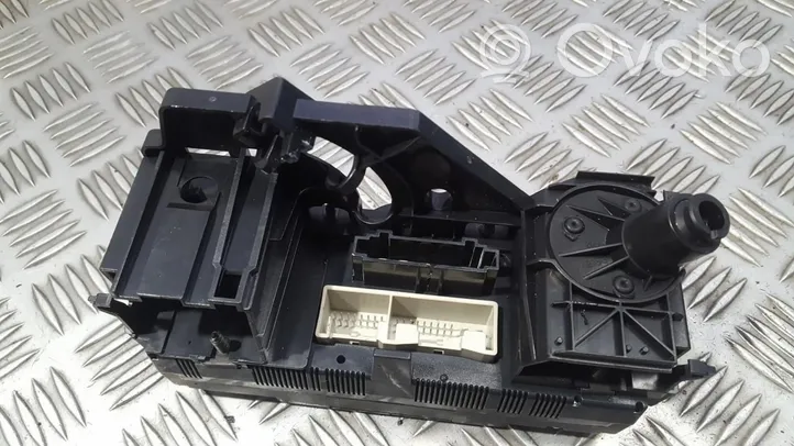 Volkswagen Jetta V Climate control unit 1K2820045