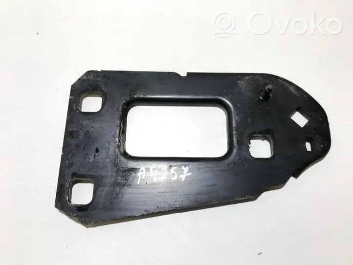 Audi A5 8T 8F Support de montage de pare-chocs avant 8k0805499