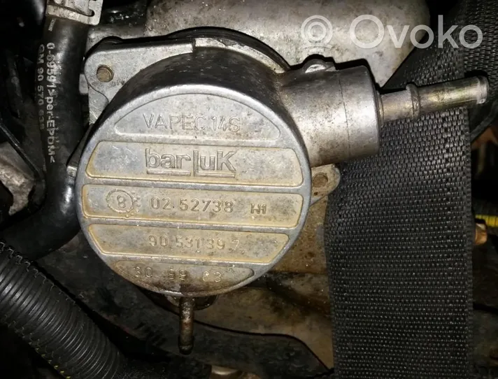Opel Vectra B Pompa podciśnienia 90531397